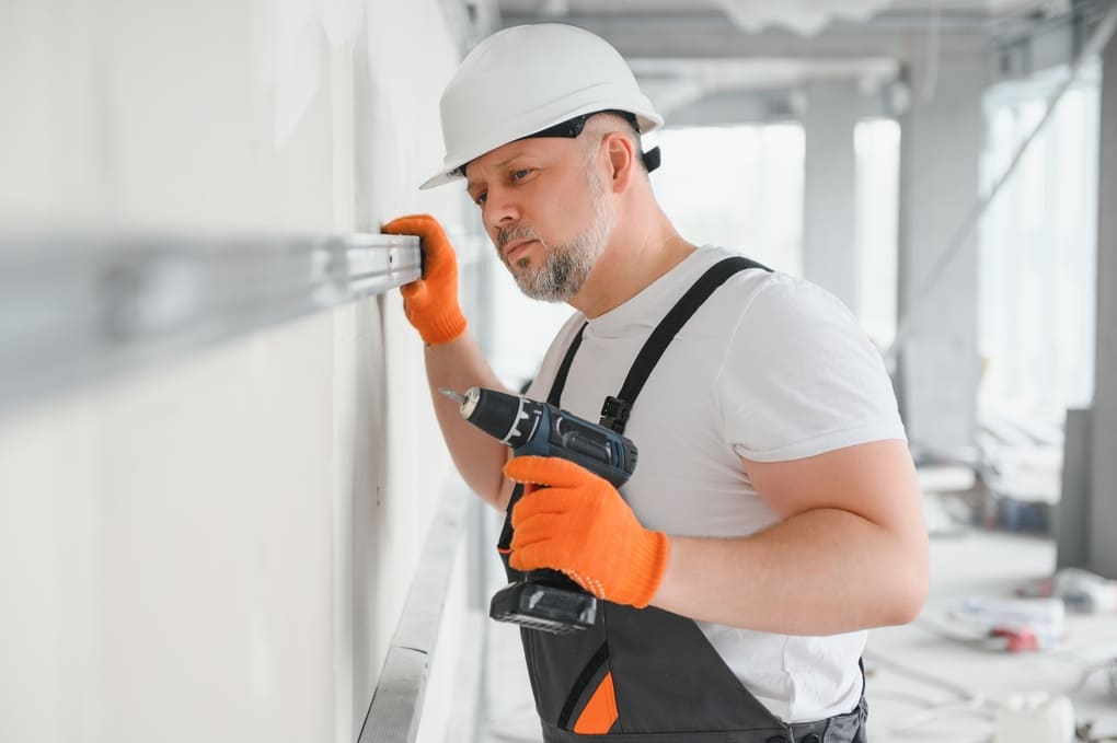 Descubre los mejores materiales para sistemas livianos en interiores en Panamá